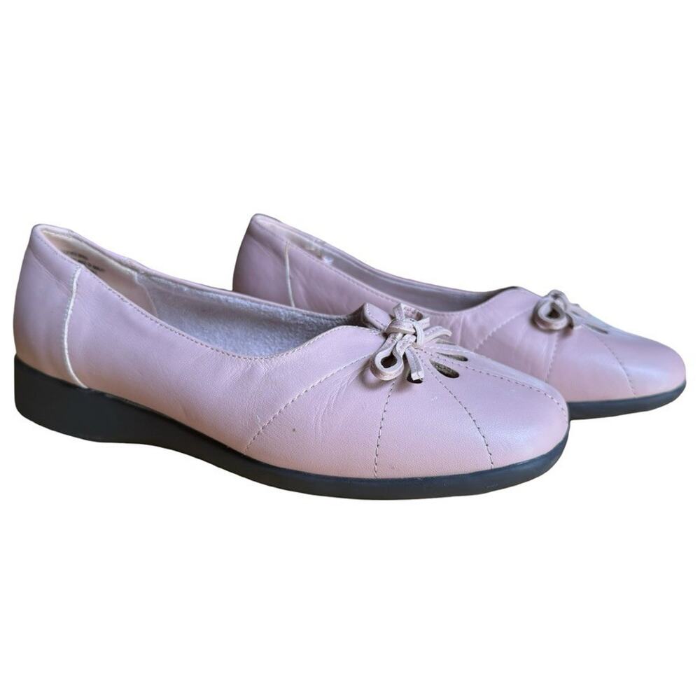 Cobbie Cuddlers Pink Slip On Leather Loafers Flats Comfort Shoes Bow Toe sz 6 W